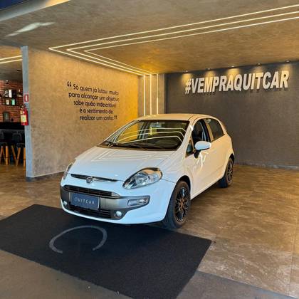 FIAT PUNTO 1.6 ESSENCE 16V FLEX 4P MANUAL FIAT PUNTO 1.6 ESSENCE 16V FLEX 4P MANUAL